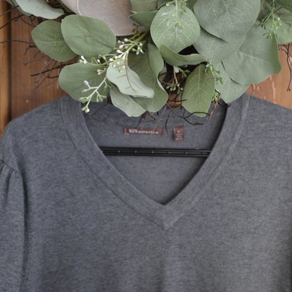 525 America Gray Long Puff Sleeve V-Neck Sweater Womens Size Large - Picture 4 of 14